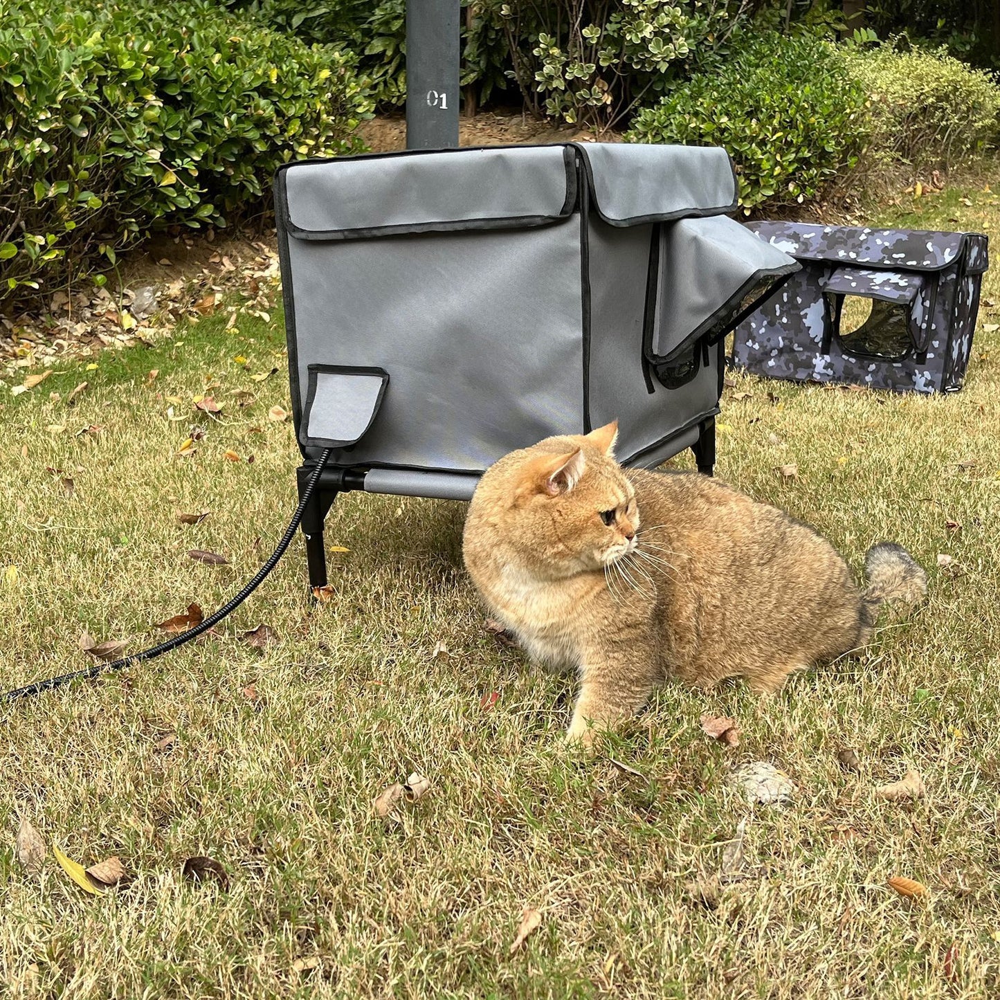 Premium Heated Outdoor Cat Shelter, Waterproof